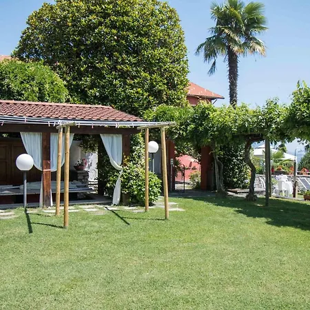 Sleeps 6 With Pool And Wifi *