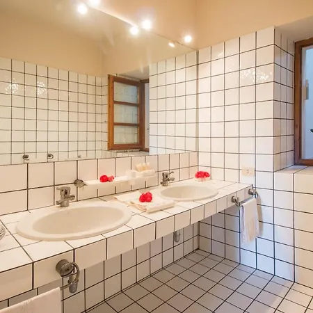 Sleeps 6 With Pool And Wifi * Massino Visconti